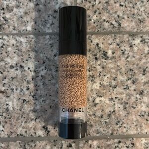 Chanel Les Beiges water fresh complexion touch